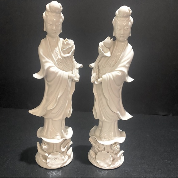 Pair of VTG Blanc de Chine Guanyin Statues Porcelain Figurines Dehua Style READ - Picture 1 of 13
